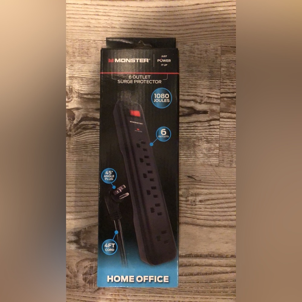 Brand New Monster 6 Outlet Surge Power Protector